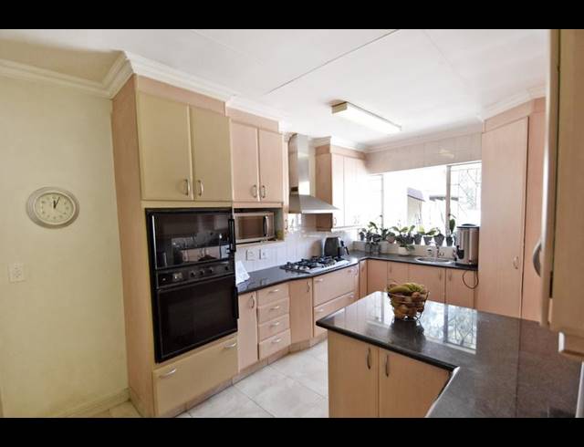 4 BEDROOM HOUSE FOR SALE IN SANDOWN